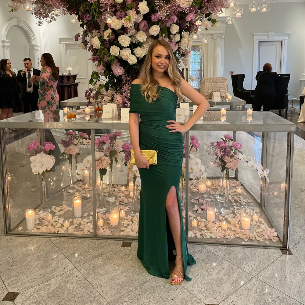 Dress Alamour Label  .